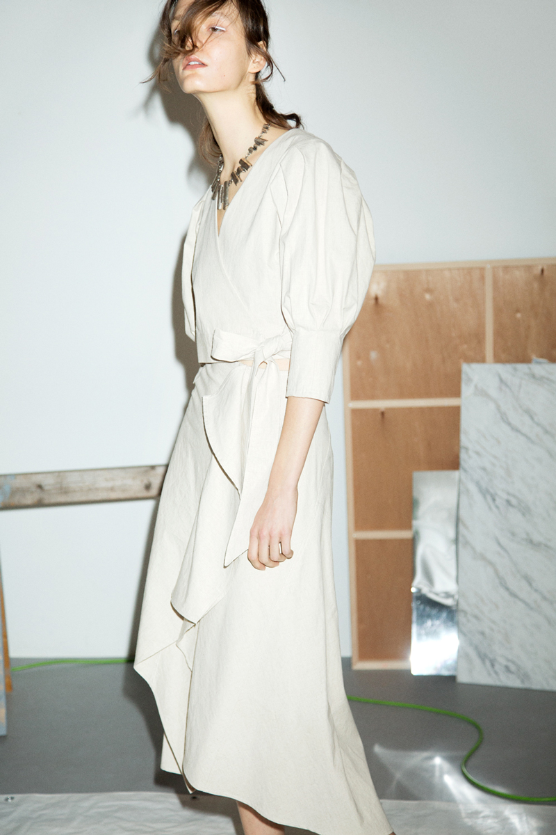Sleeve Tucked 2 Piece 詳細画像 White 2
