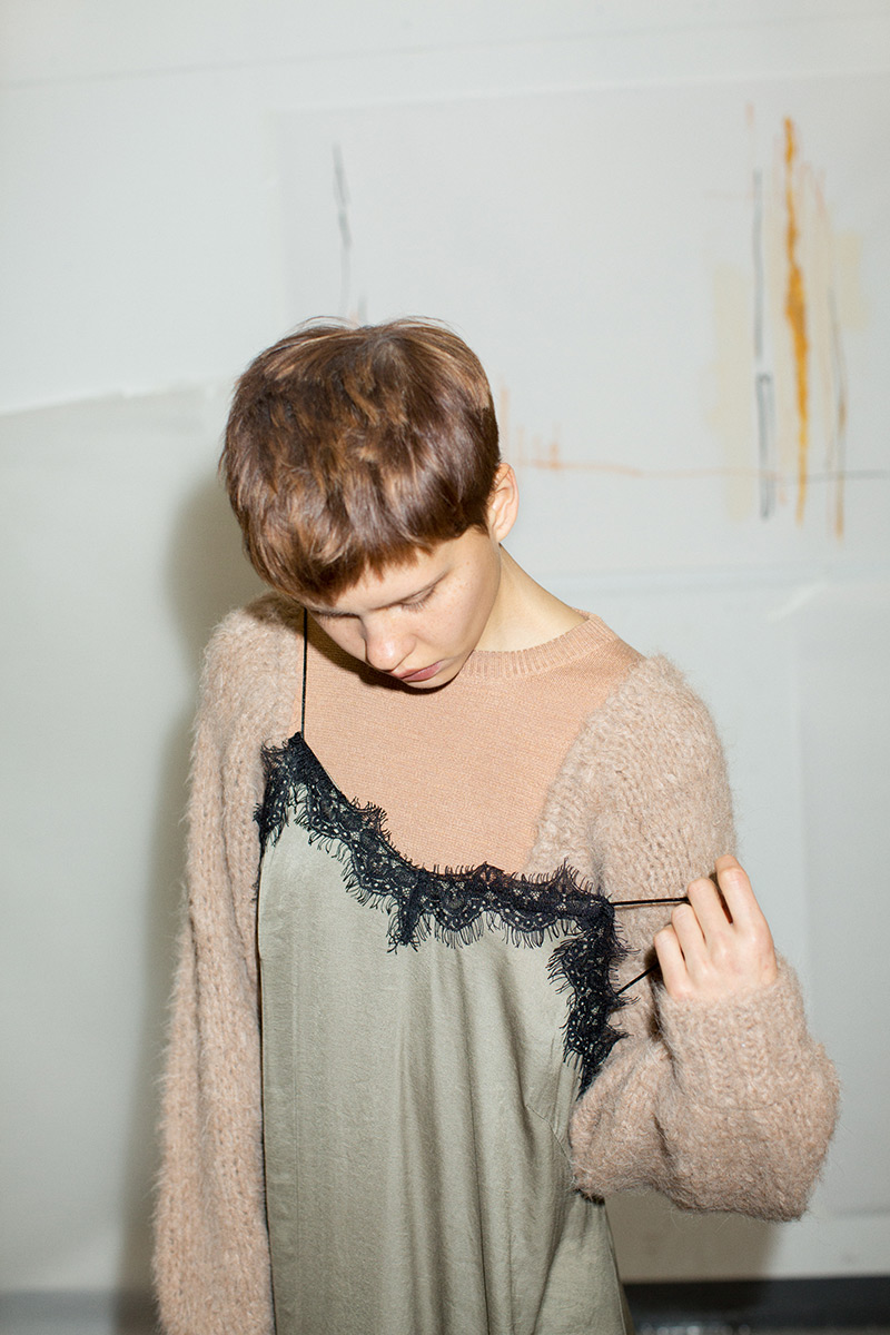 Blocking Sleeve Knit Tops 詳細画像 Beige 2