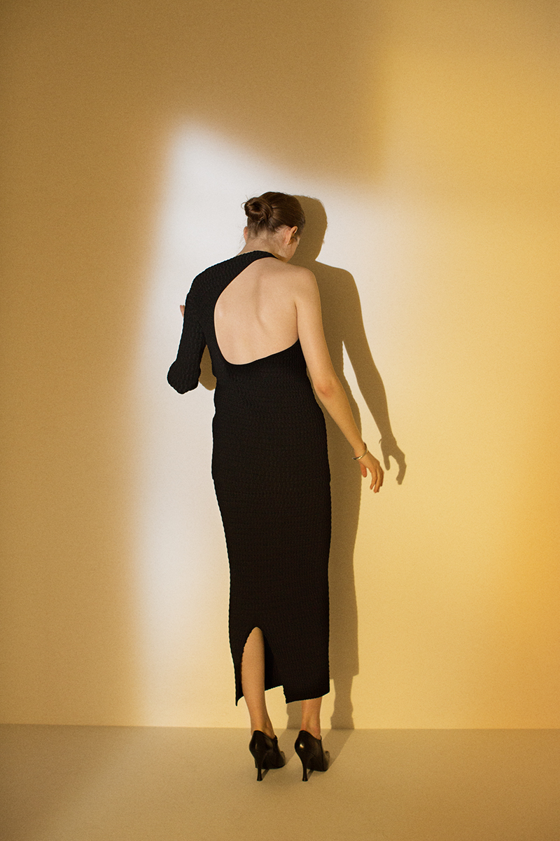 Back Cutting Wave Knitted Top 詳細画像 Black 4