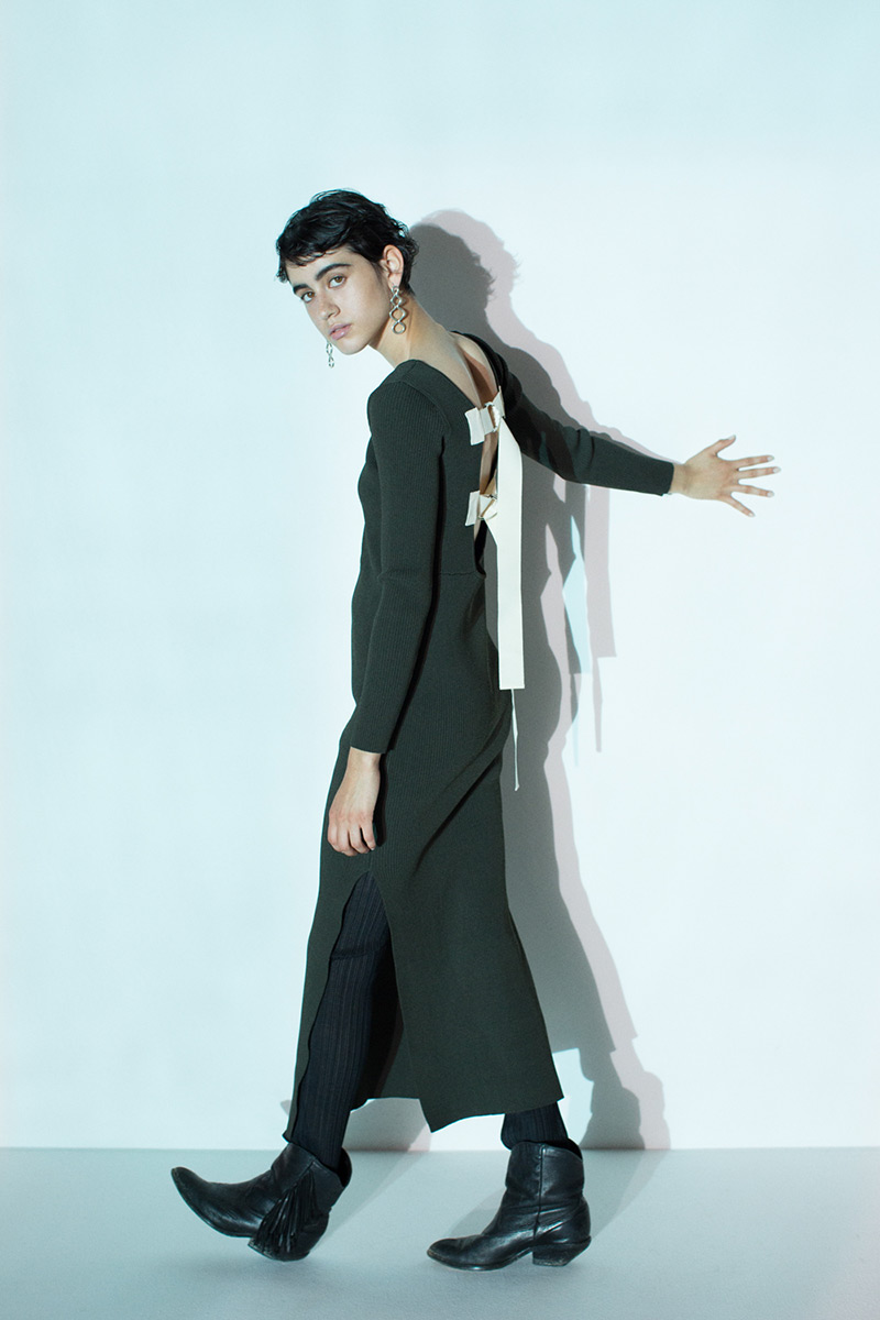 Back Belted Knit Dress 詳細画像 Khaki 2