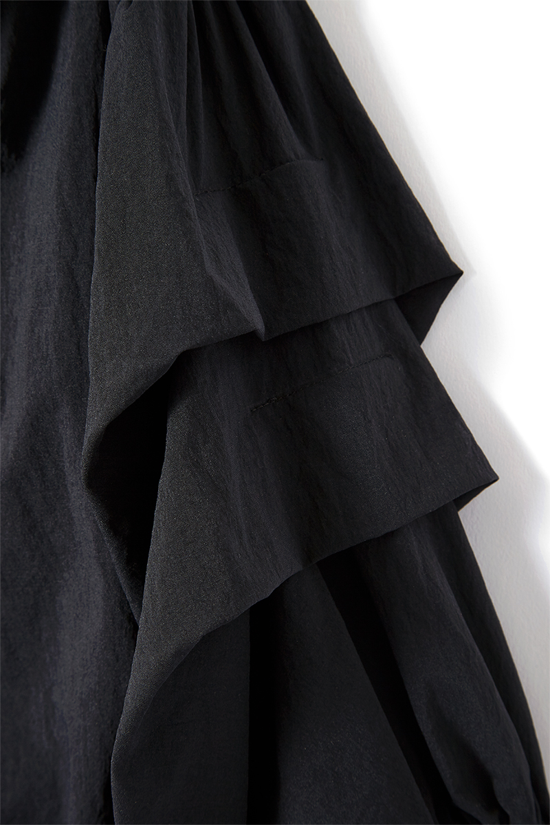 Tucked Sleeve Blouse 詳細画像 Black 3