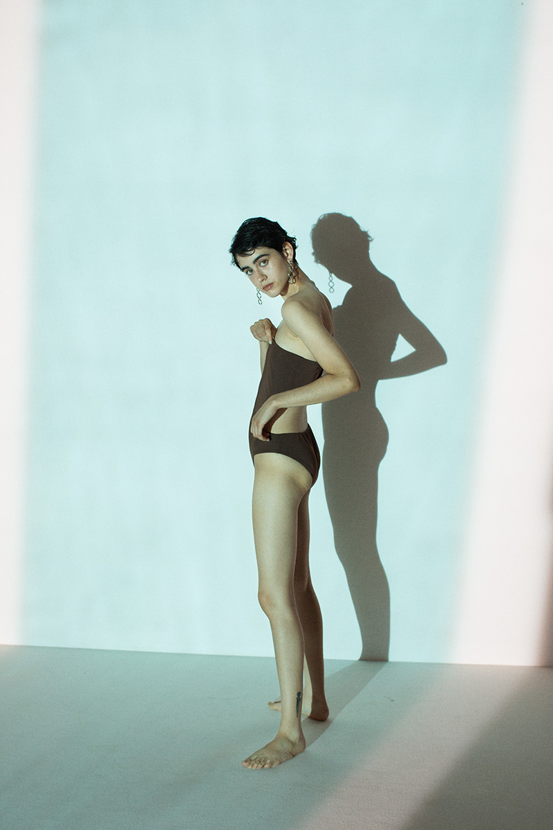 Cutting Asymmetric Swim Wear 詳細画像 Brown 2