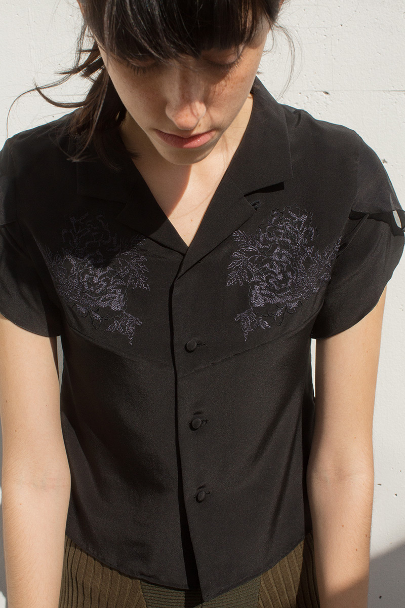 Floral Embroidery Aloha Shirts 詳細画像 Black 1