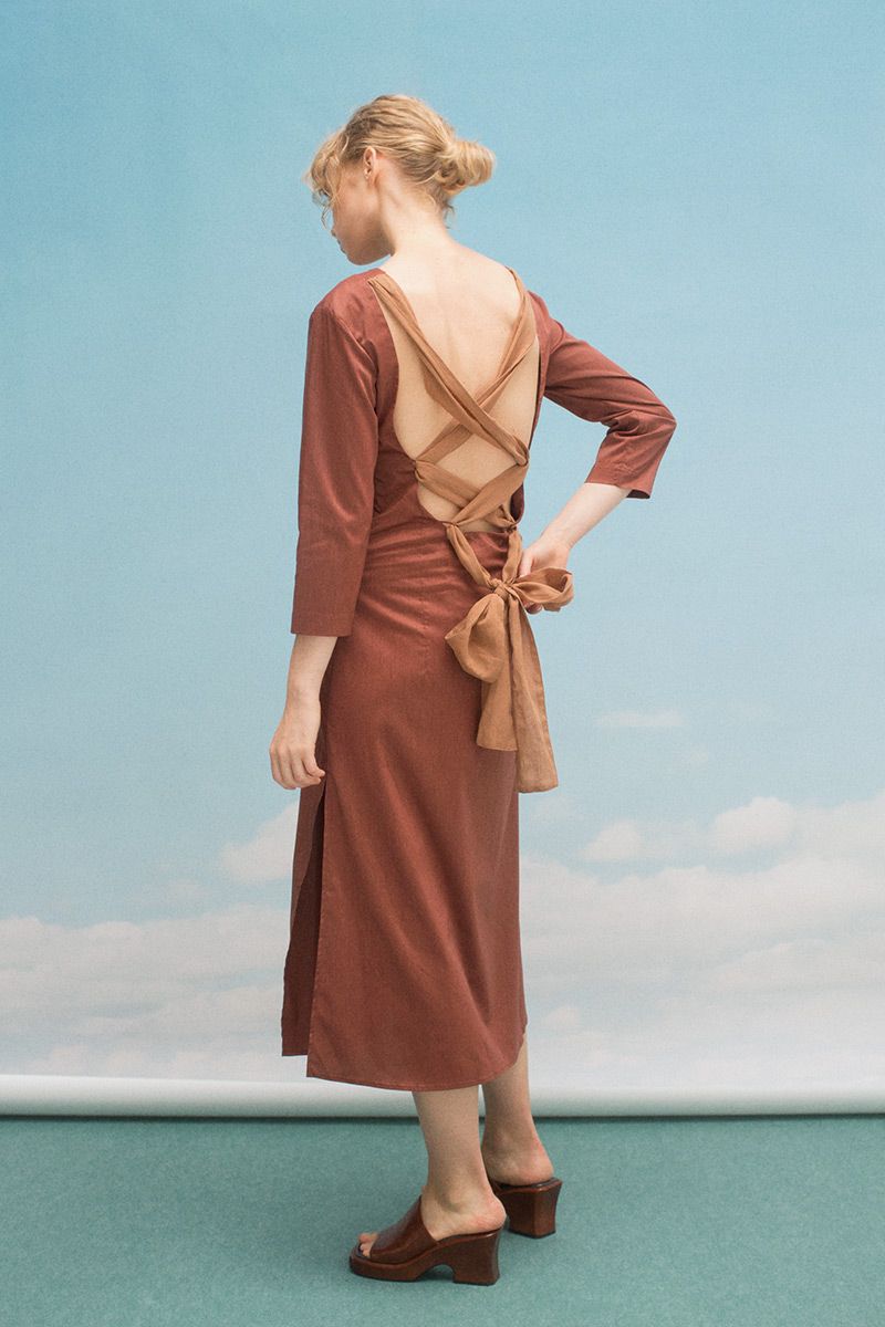 Back Open Ribbon Dress