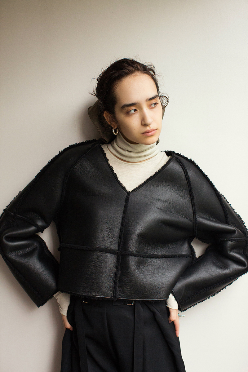 Mouton Crop Top 詳細画像 Black 1