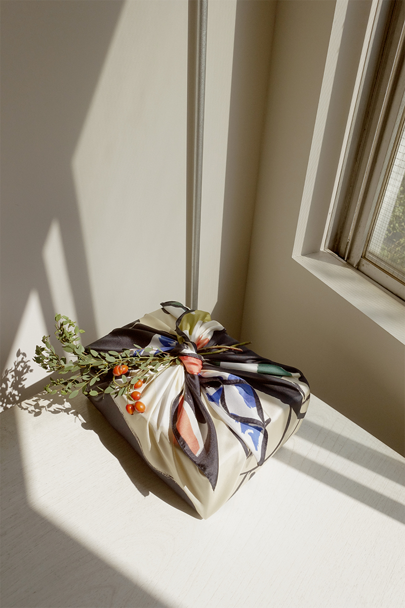 Rosie McGuinness Furoshiki Silk Scarf 詳細画像 Mix 2