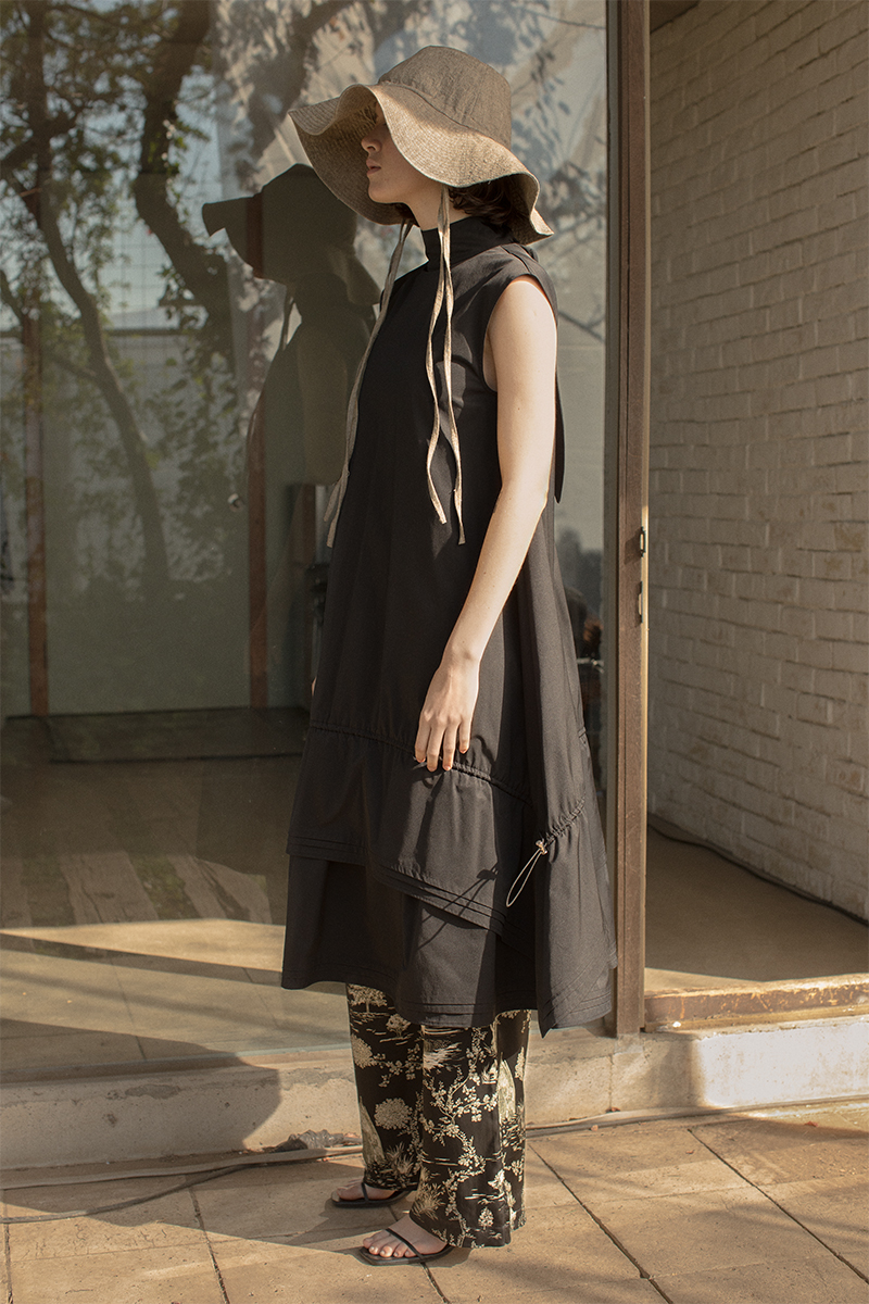 High-neck Sleeveless Dress