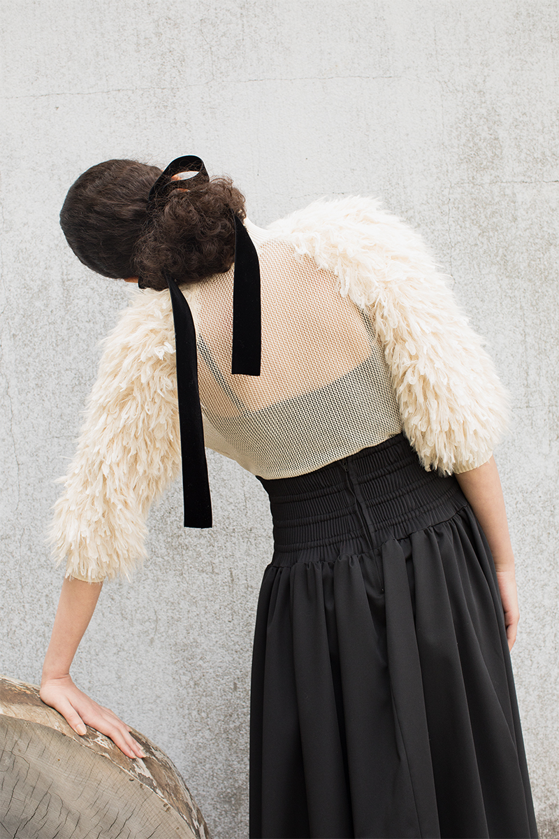 Fringe Sleeve High-neck Top 詳細画像 White 2