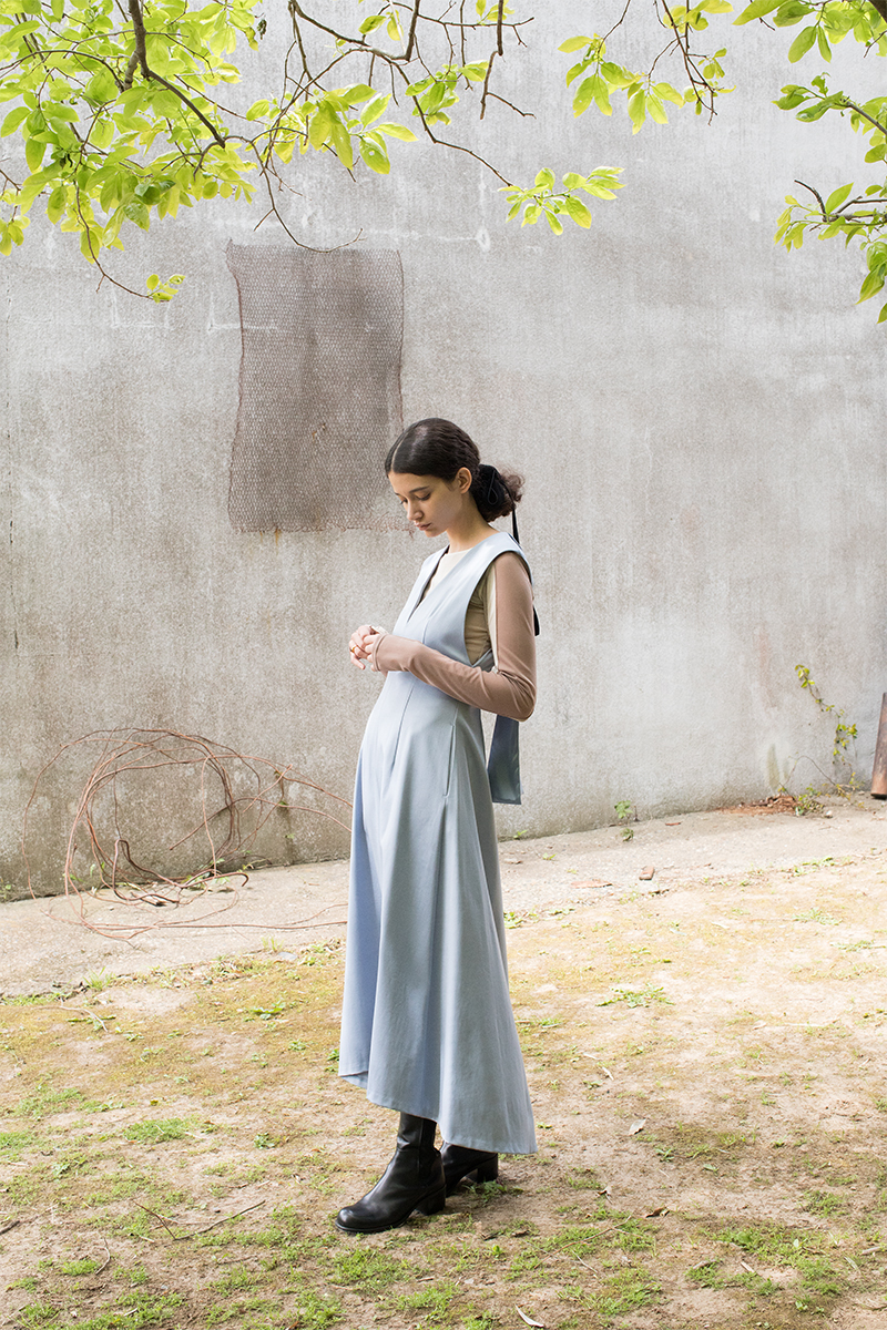 Satin V-neck Midi Dress 詳細画像 Blue 1