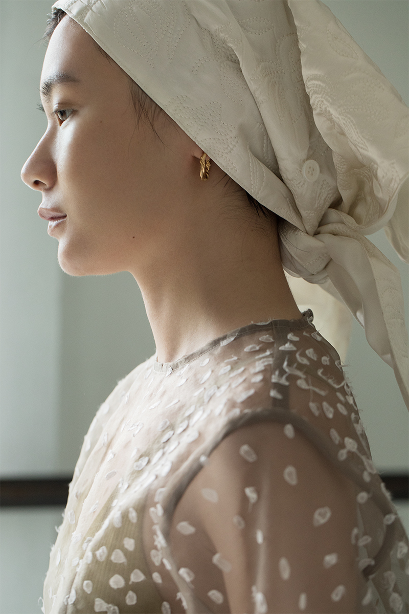 Botanical Satin Quilting Scarf 詳細画像 White 1
