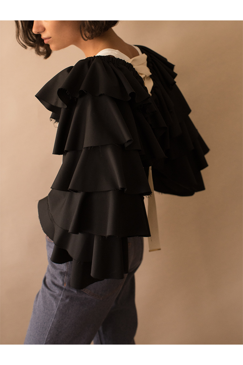 Ruffled Sleeve Top 詳細画像 Black 1