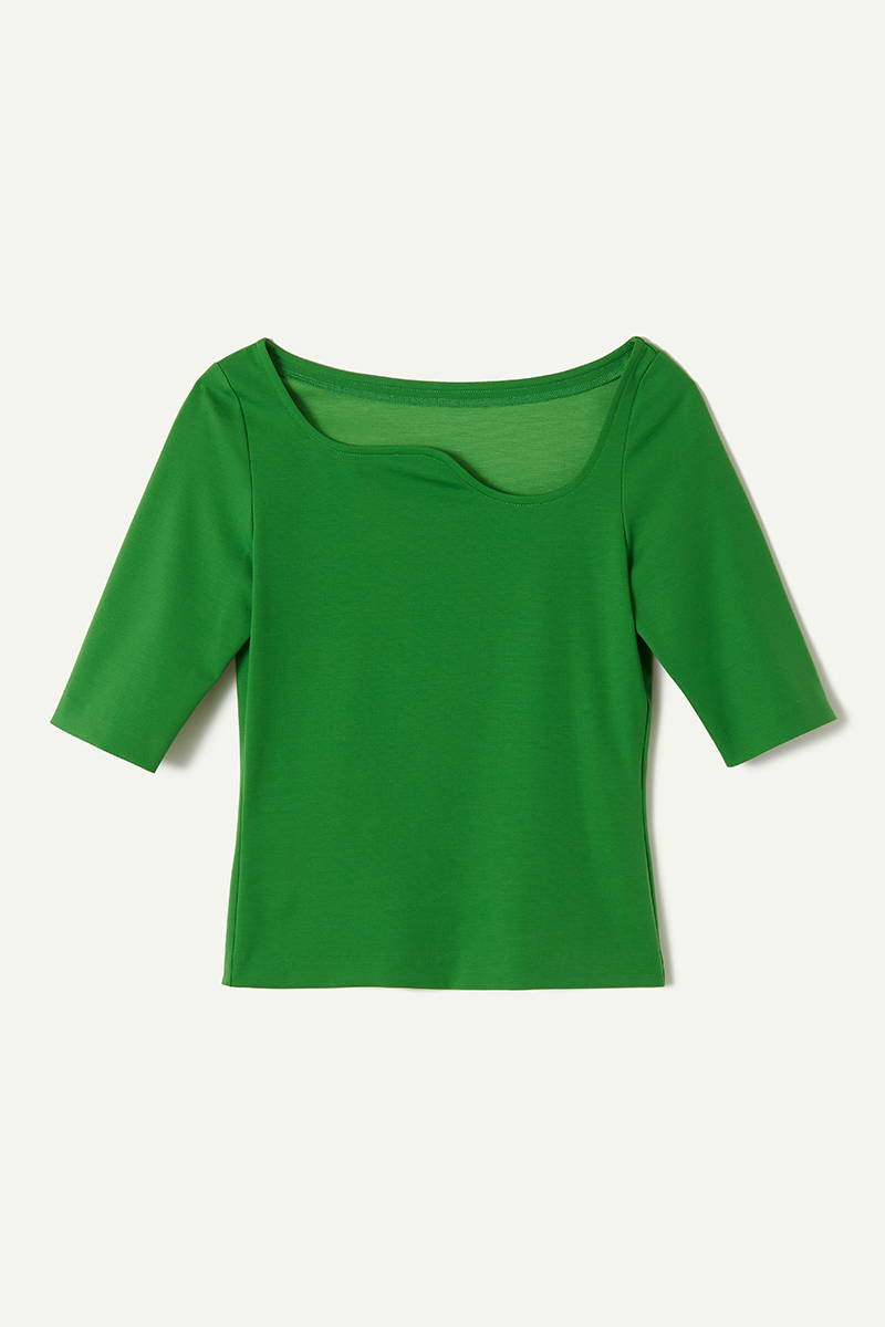 Curvy Neck T-shirts
