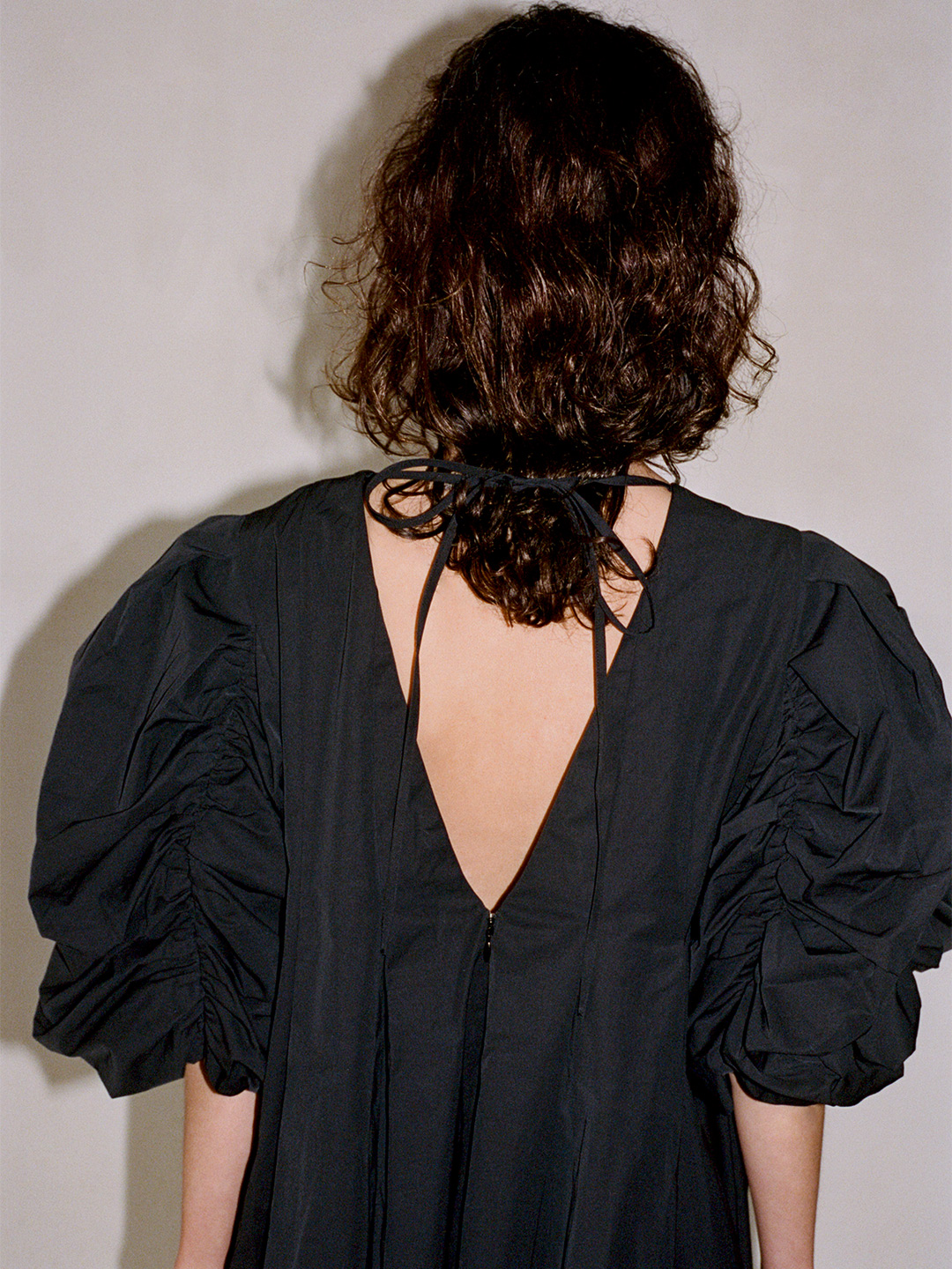 Bubble Sleeve Mini Dress 詳細画像 Black 2
