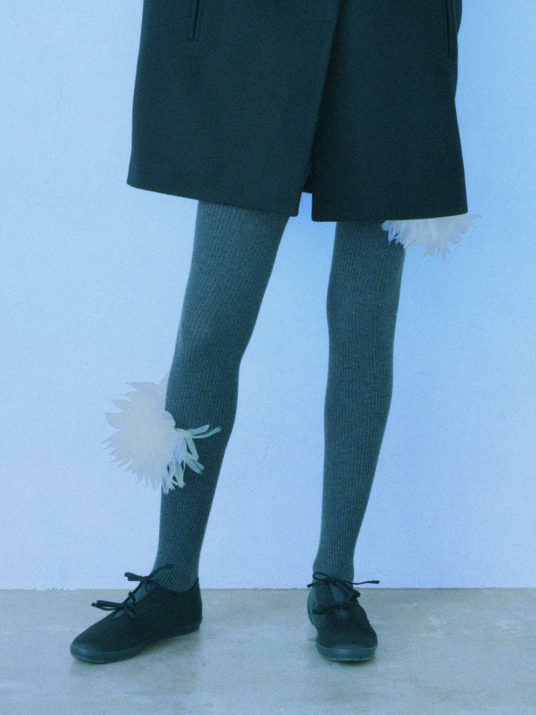 Pom pom Flower Wool Tights 詳細画像 Gray 2