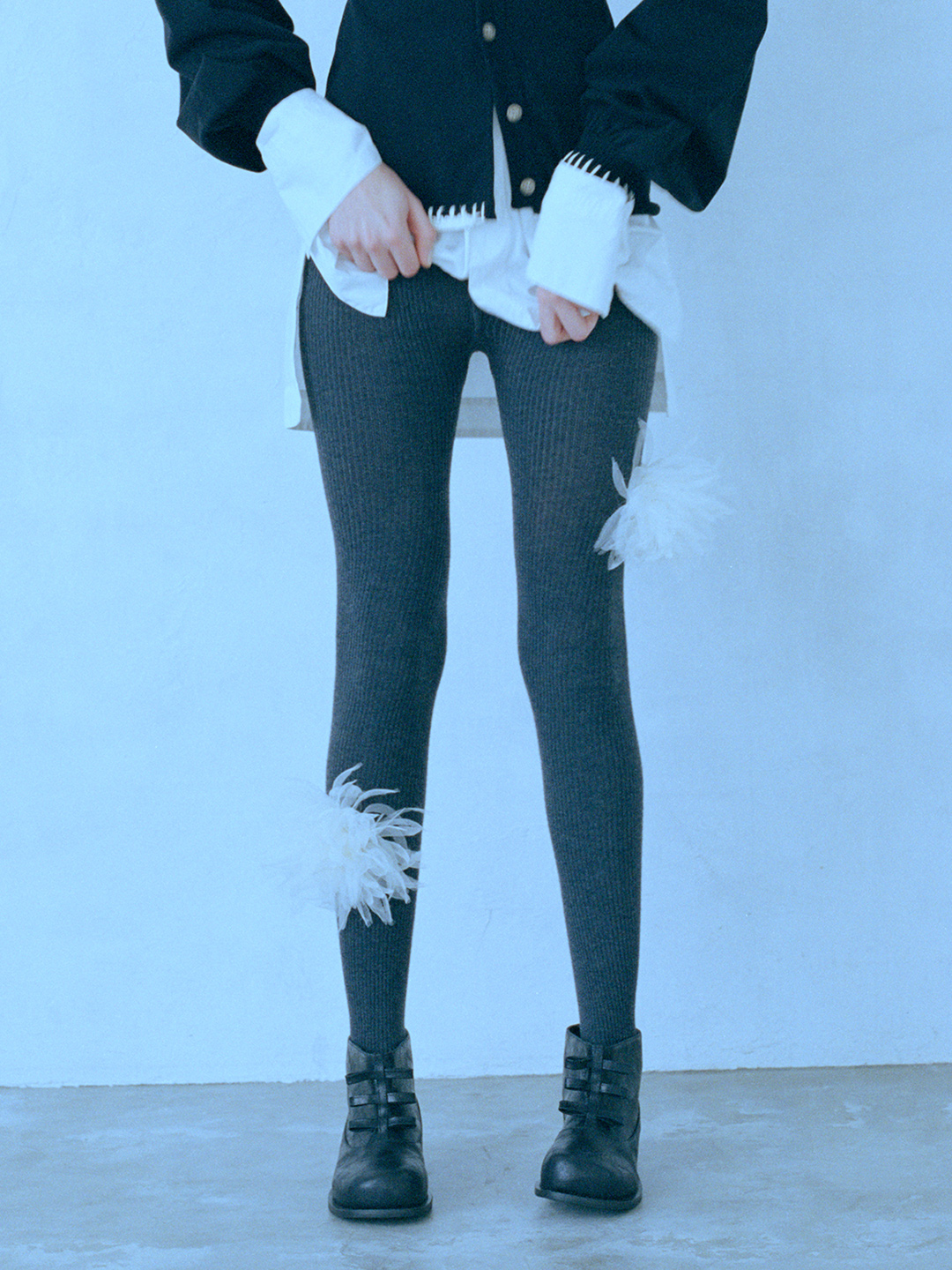 Pom pom Flower Wool Tights 詳細画像 Gray 3